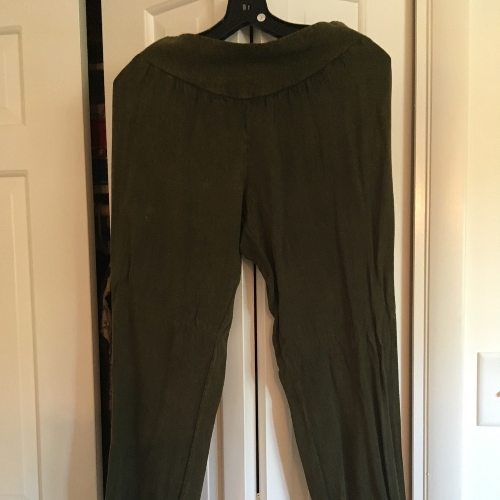 UO green harem pants. Lightweight & extra soft!